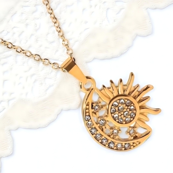 🆕 18K Gold Moon & Sun Crystal Pendant Necklace – Celestial Romance - Picture 7 of 9